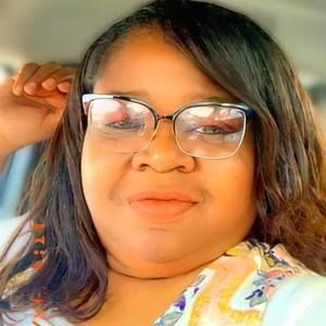 Meet your Posher, Felisa